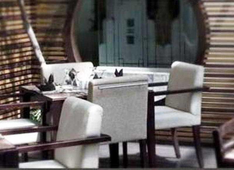 Lux Tychi Hotel Malang Exterior foto
